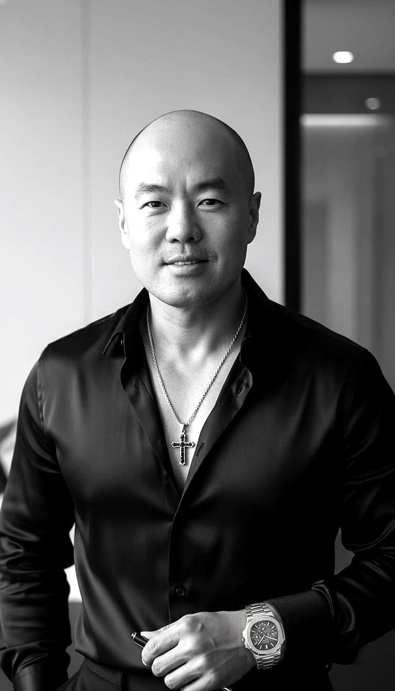 Black-and-white portrait of Taeho Style speaking about faith